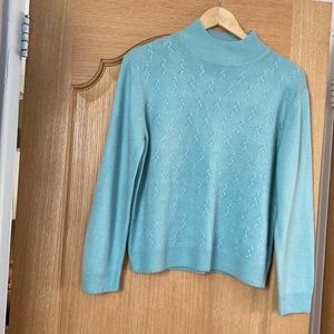 Dress Barn women sweater.